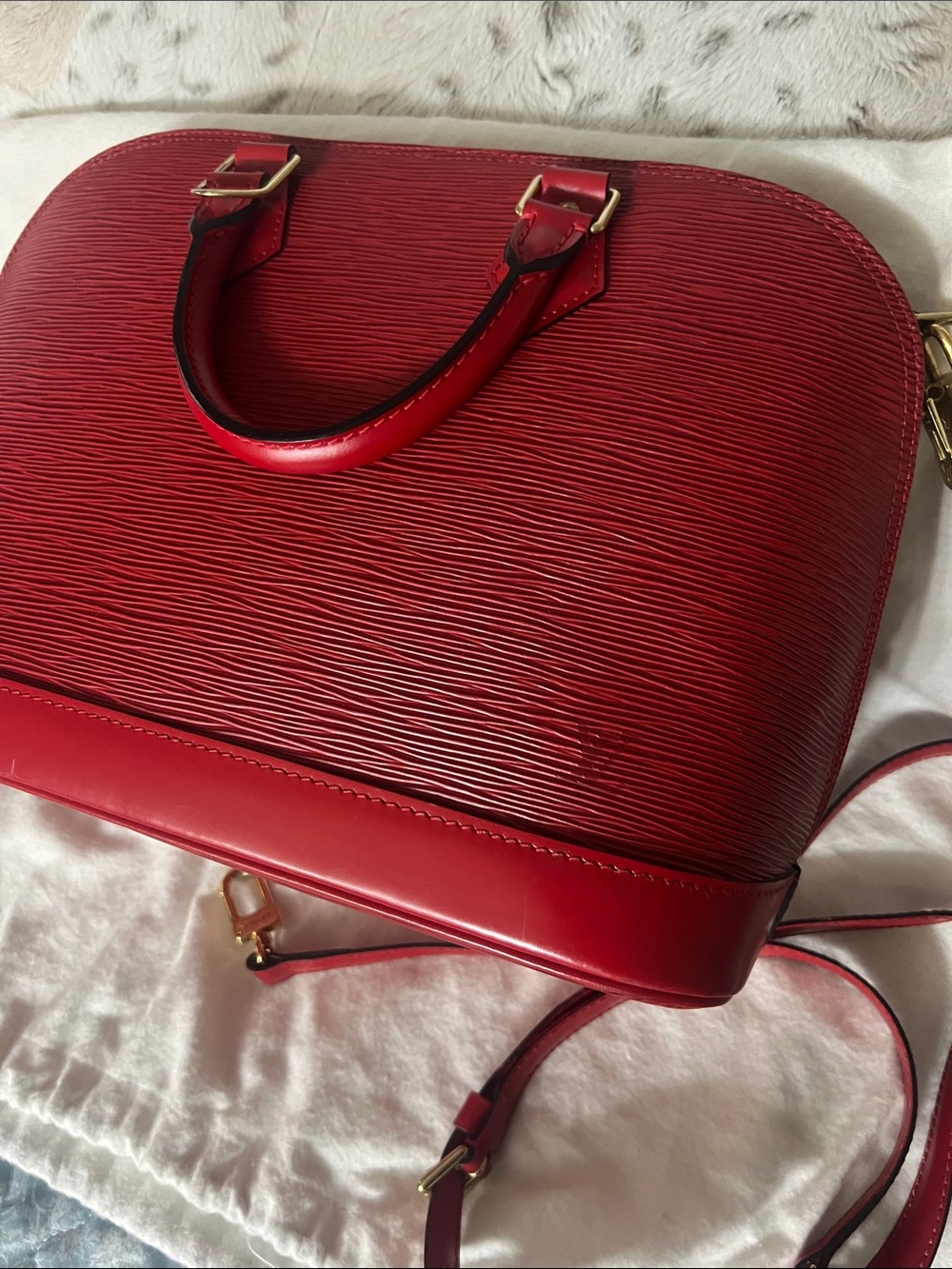Louis Vuitton Red Epi Alma Satchel with Shoulder Strap AR0042
